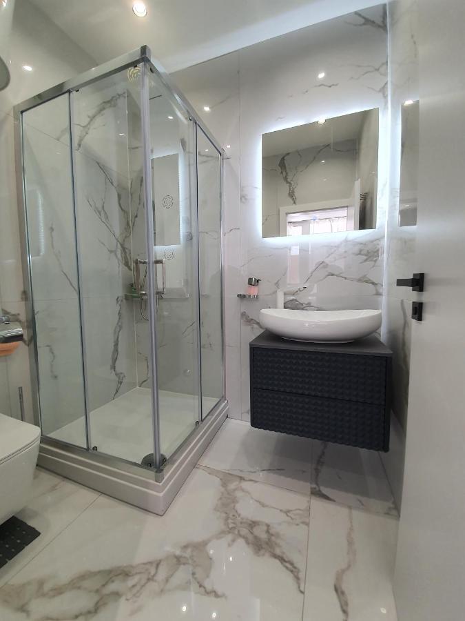 Apartmani Lavin Малинска Экстерьер фото